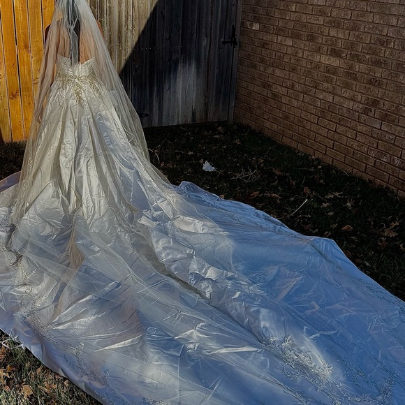 Elegant White Wedding Gown with Train
